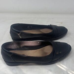 Clark’s Elegant Black Women's Loafers size 11